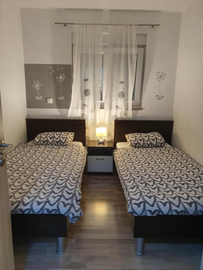 Lavender Apartments Drage Esterno foto