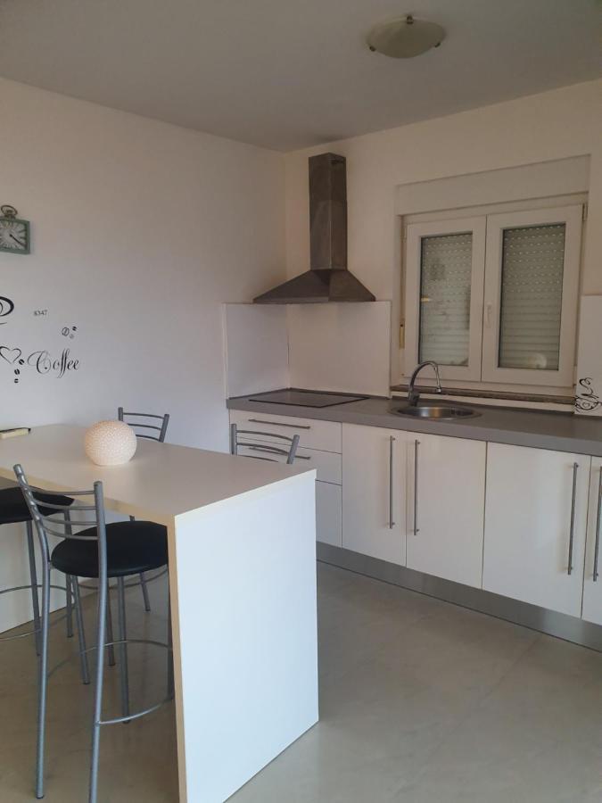Lavender Apartments Drage Esterno foto